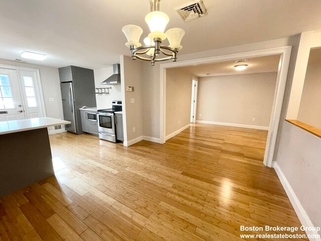 Photo - 114 Buttonwood St Unit 0