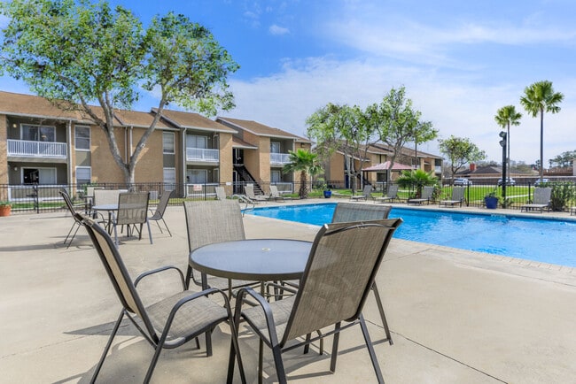 Shadow Bend Apartments