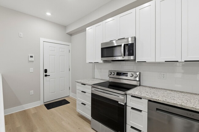 Photo - 856 N 19th St