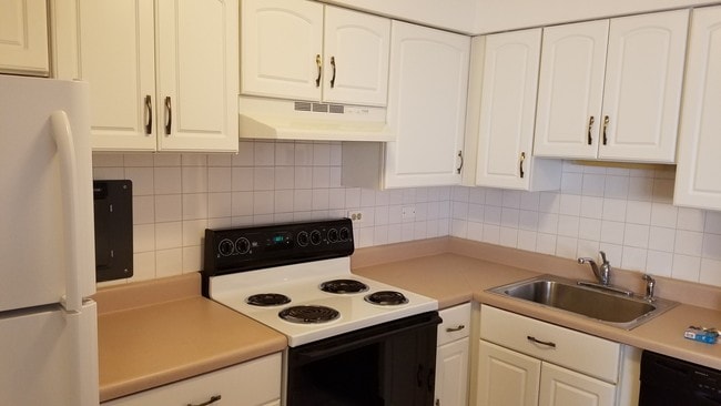 Photo - 420 W Aldine Ave Unit 326