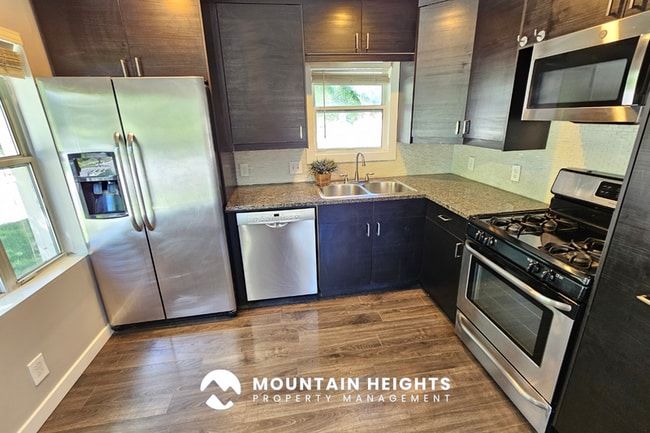 Photo - 2911 Hudson Cir