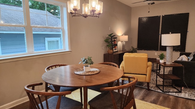 Photo - 435 Elm St NW Unidad B