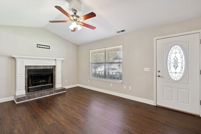 1634 N Salem Rd