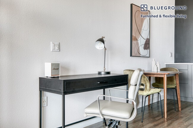 Photo - 6677 Santa Monica Blvd Unidad FL7-ID904