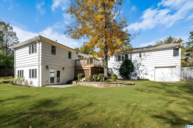 Photo - 2005 Chestnut Rd