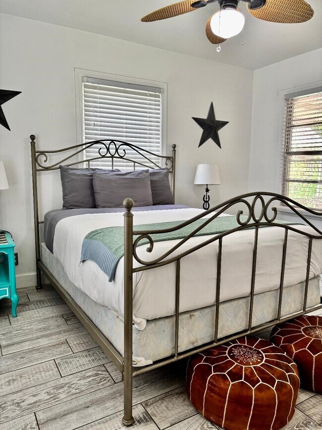 Photo - 1911 Tabor St