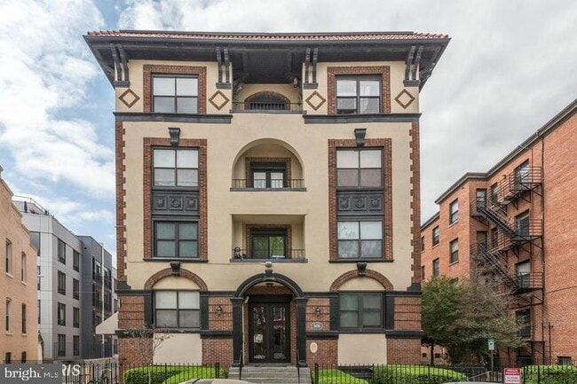 Photo - 1436 Meridian Pl NW Apartamento Unidad 305