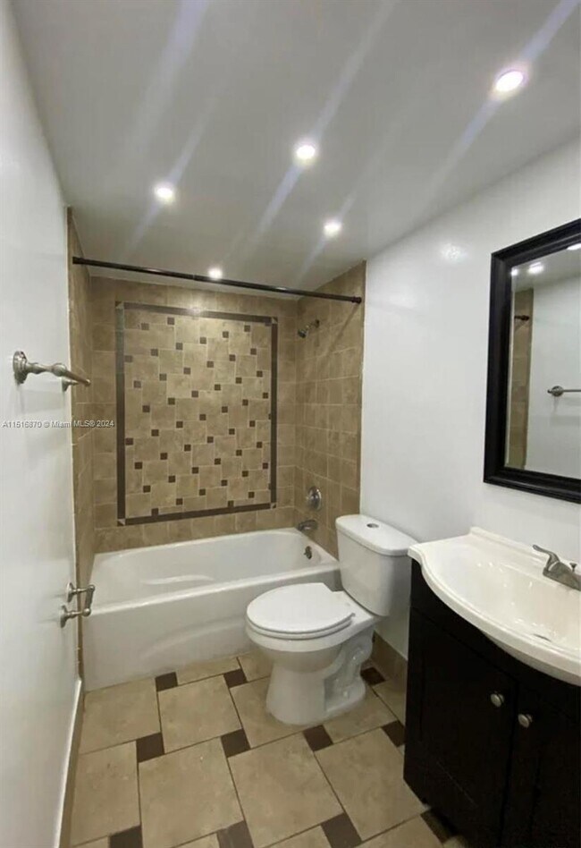 Photo - 8635 NW 8th St Unit 305