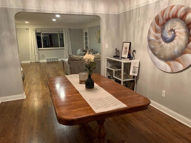 Dining - 6422 Fairhurst Ave Unit #1