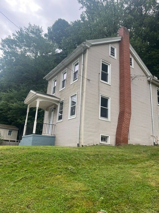 Photo - 702 Wyomissing Rd