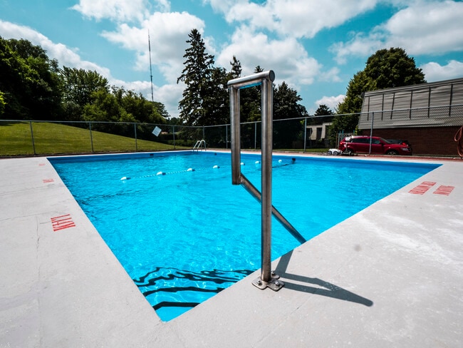 Photo - Gordon Avenue