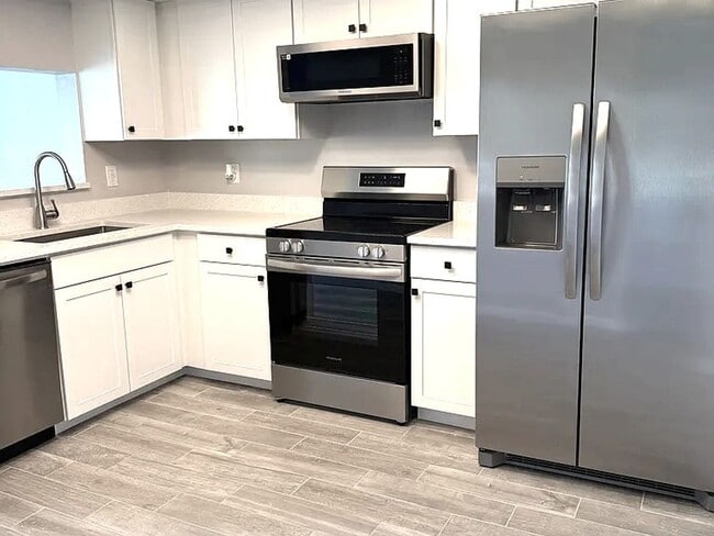 Photo - FIRST MONTH RENT FREE@! Immaculate 55+ Condo with Views of Golf Course in N. Ft. Myers