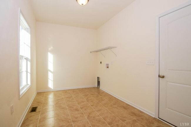Photo - 1024 Forest Edge Dr