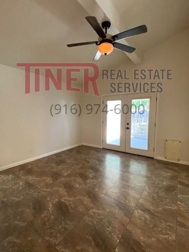 2 Bedroom/2 Bathroom Duplex