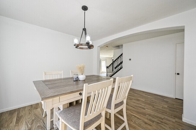 Photo - 2534 Halstead Dr