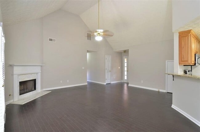 Photo - 2865 Cressington Bend NW