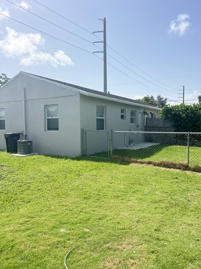 Photo - 11700 SW 221st St Rd