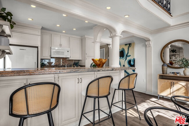 Photo - 833 Ocean Ave Unidad 301