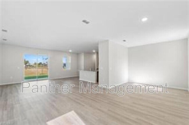Photo - 1112 NE 19th St