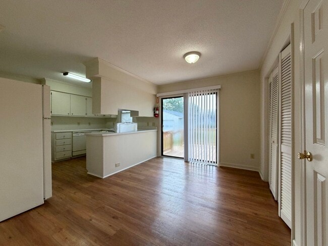 Photo - 525 S Williamson Ave