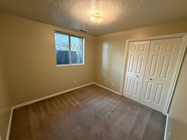 Photo - 479 S Palisade Dr Unidad Downstairs