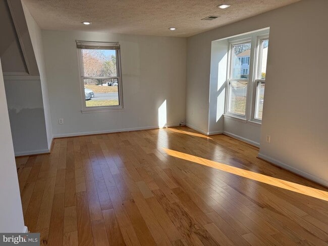 Photo - 4700 Still Pl