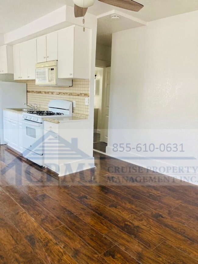 Photo - 304 2nd Ave S