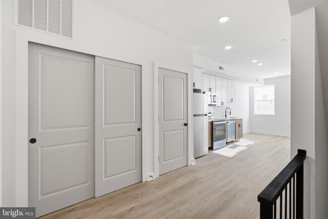 Photo - 2126 N Percy St Unit 2