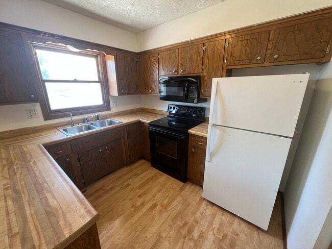 Photo - 1840 48th St NW