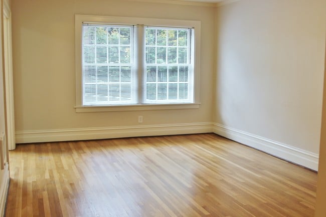 Photo - ELIZABETH APARTMENTS (ELIZ01)