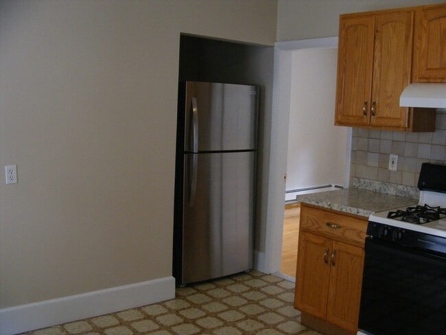 Photo - 53 Marshall St Unit 2