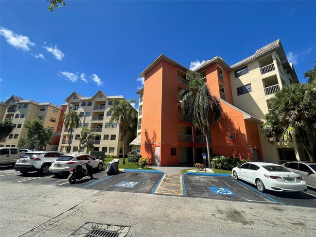 Building Photo - 8100 Geneva Ct Unit 535