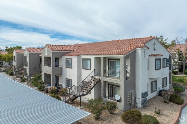 Alternate Community Image - Sedona at Lone Mountain Apartments