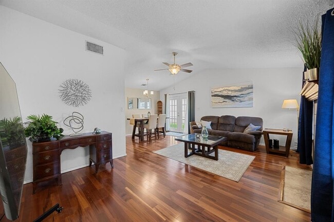 Photo - 1111 Fairlawn Cove