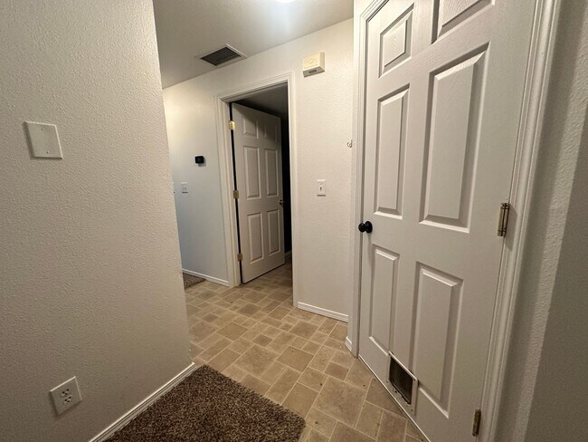 Photo - Convenient Beaverton Townhome!