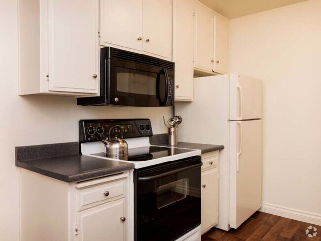 Building Photo - Elan Avante Rental