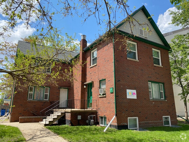 Building Photo - 203 S Wright Street Rental