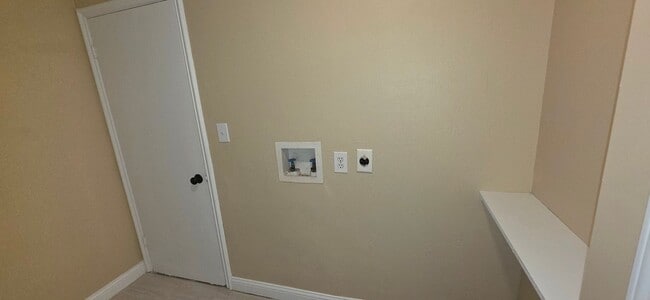 Photo - 512 W Normal St