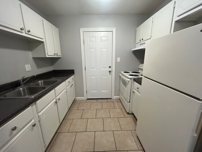 Photo - 17 Tricia Cv Unidad L