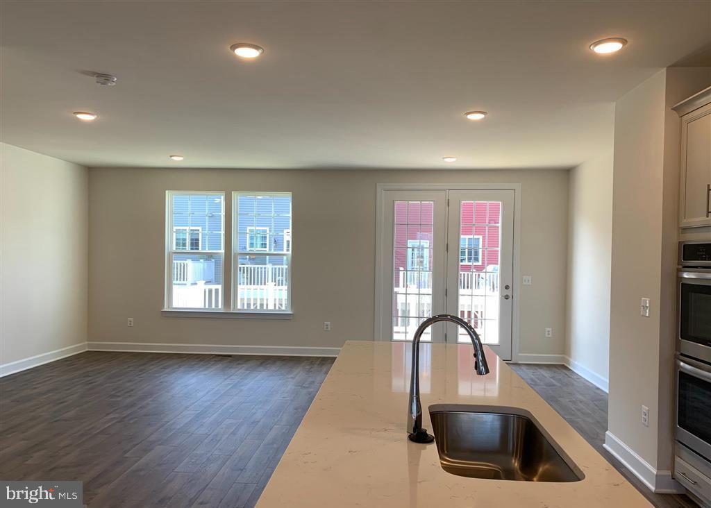 Photo - 10632 Hinton Wy