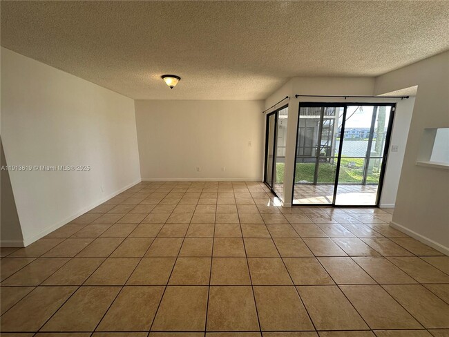 Photo - 1400 Jefferson Dr Unit 1400B