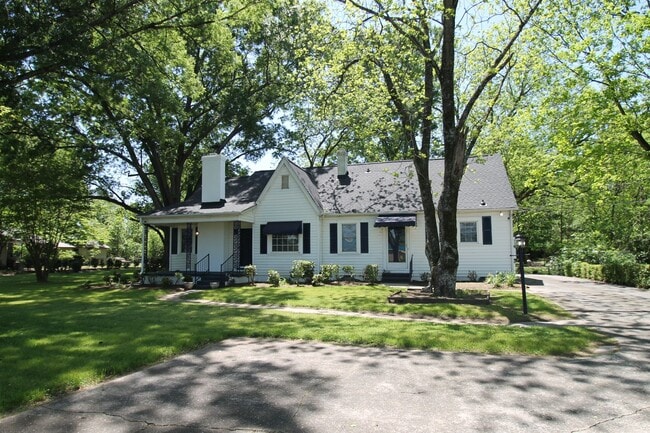 Photo - Exclusively Offered By Muse Realty Rentals, LLC