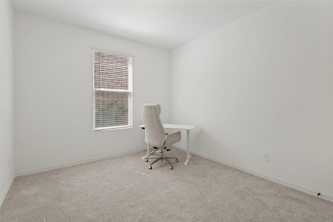 Photo - 2504 Flaxfield Ln