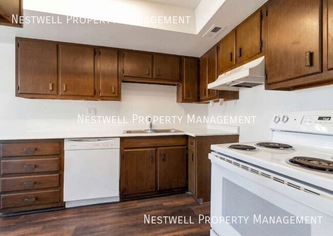 Photo - 8451 S Westridge St