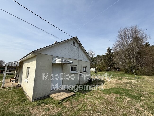 Photo - 303 Powell St