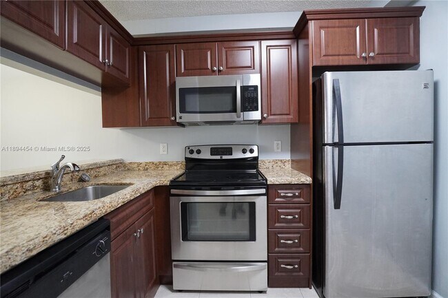 Photo - 7106 Glenmoor Dr Unit 7106