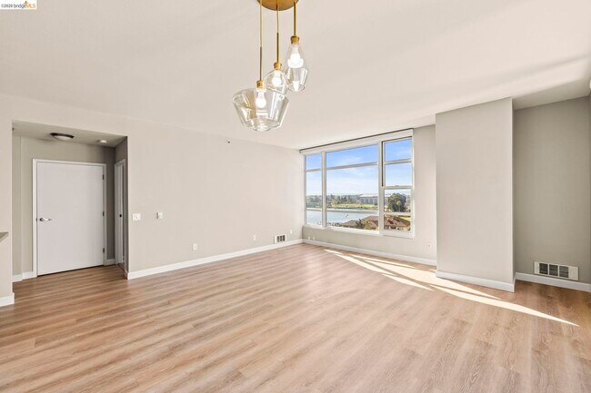 Photo - 1 Lakeside Dr Unit 804