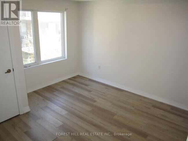 Photo - 8010 Kipling Ave