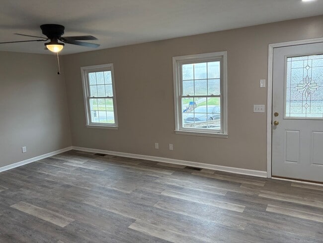 Photo - Don't Miss This One!