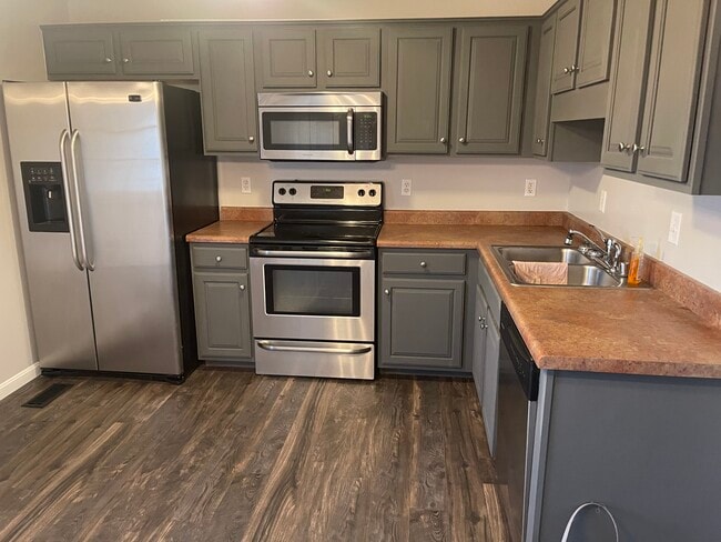 Photo - 291 Trevor Ct